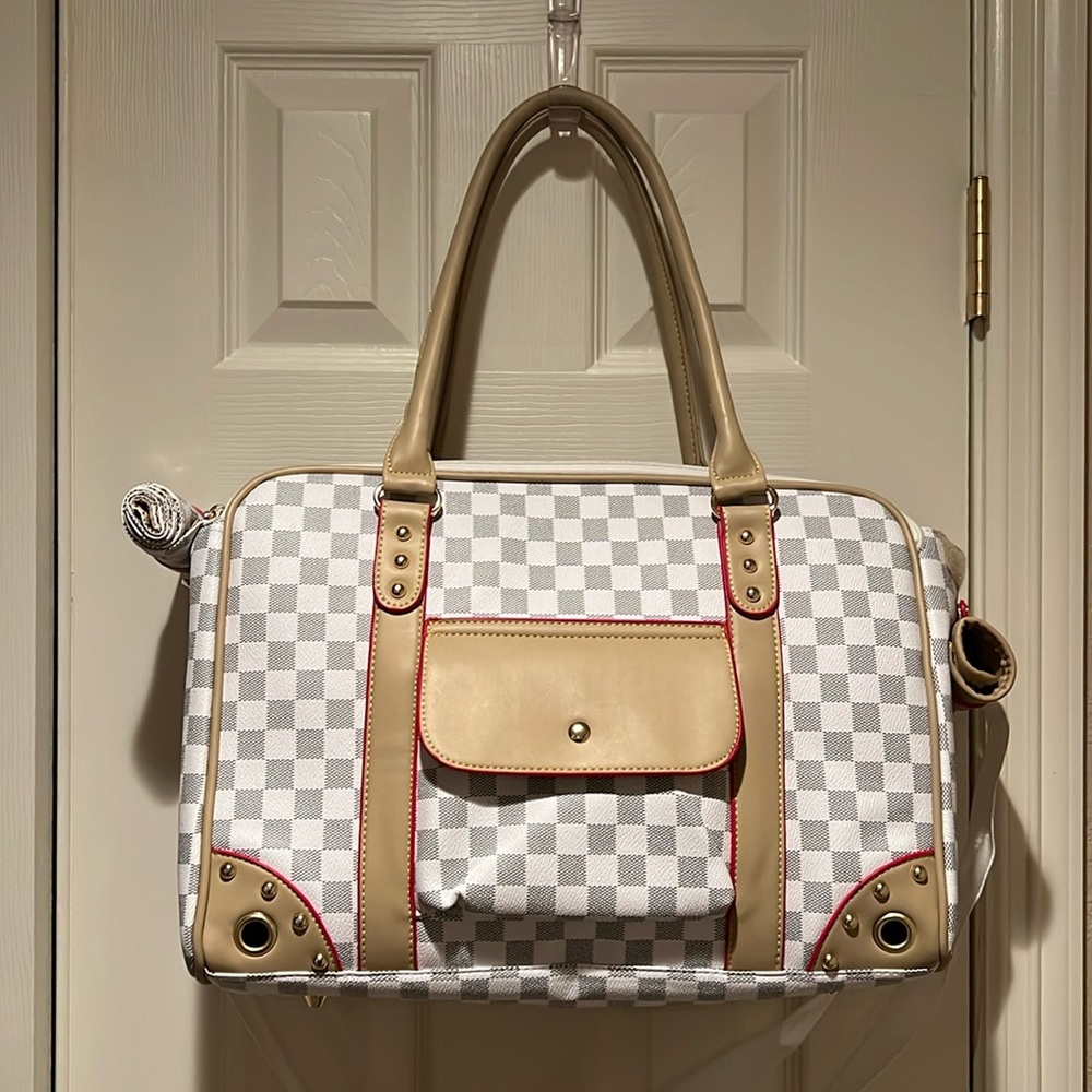 dog purse/travel carrier NBU